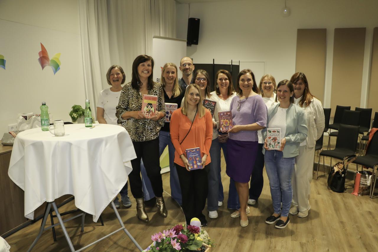 Martina Parker mit Biblio Team